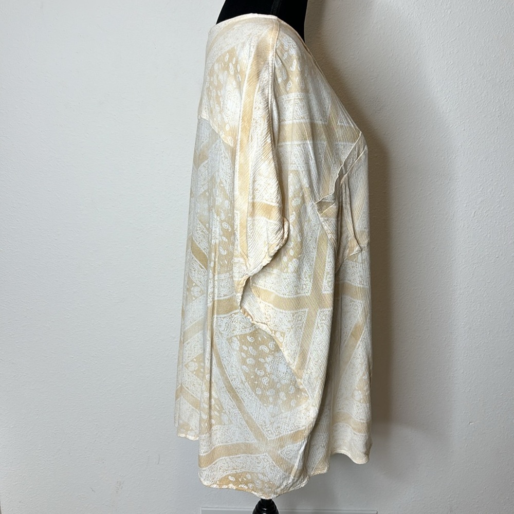 Maurices Size 4x Button Up Top - image 4